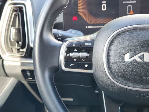 Certified 2025 Kia Sorento S FWD image 26