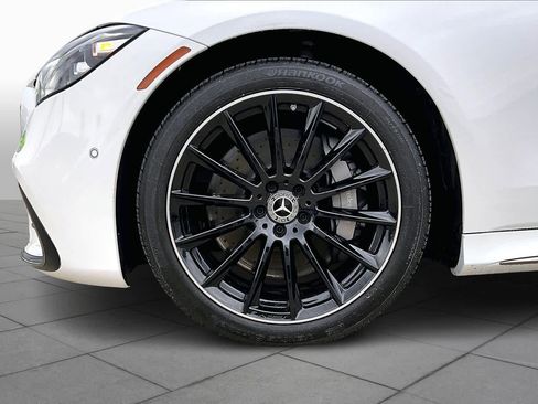 Used 2024 Mercedes-Benz S 580e 4MATIC Sedan image 10