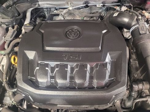 Used 2022 Volkswagen Tiguan SE FWD image 30