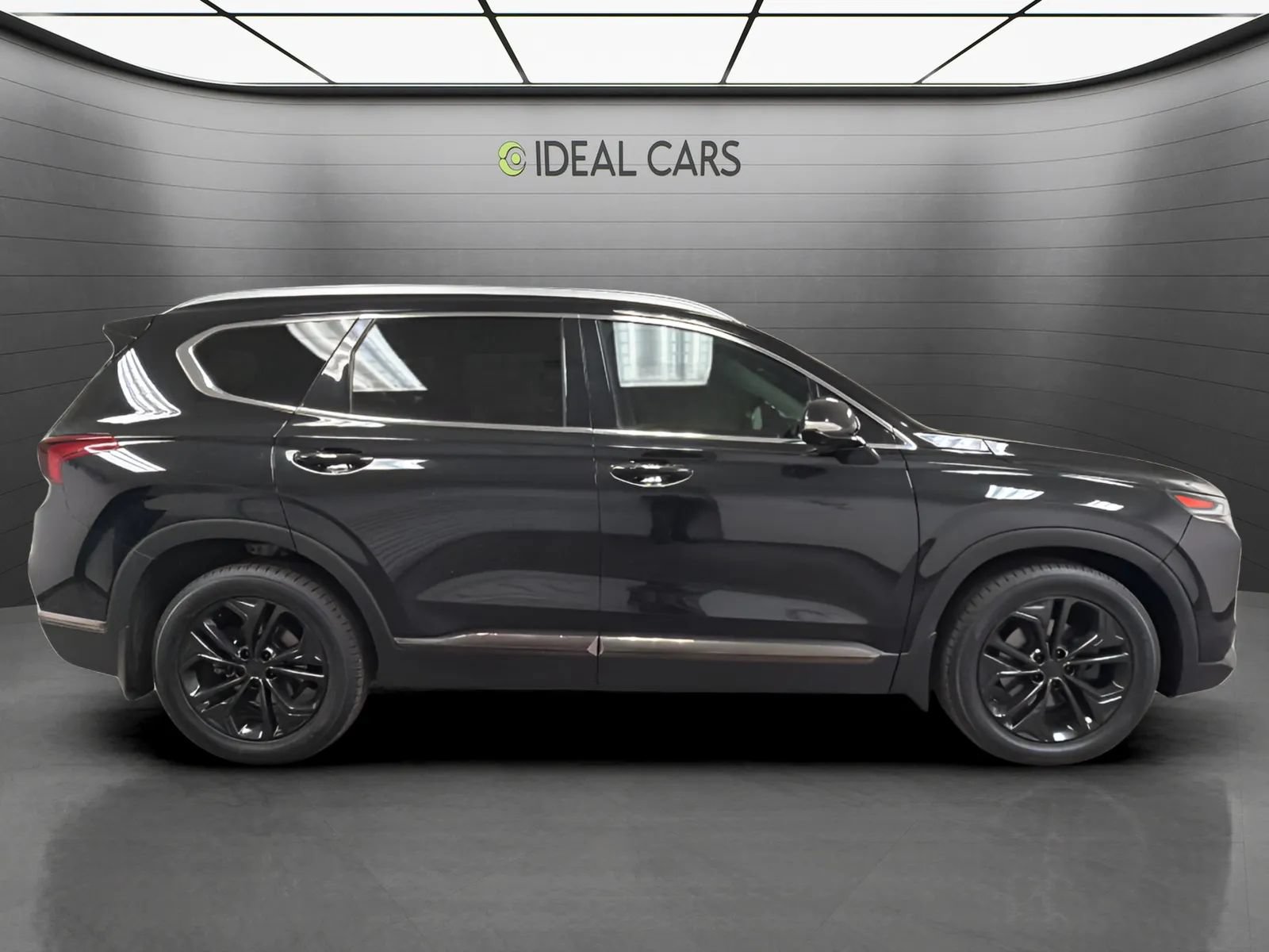 Used 2020 Hyundai Santa Fe Limited FWD image 4