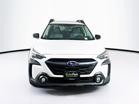 Used 2025 Subaru Outback Premium w/ Popular Package #1A AWD/4WD image 2