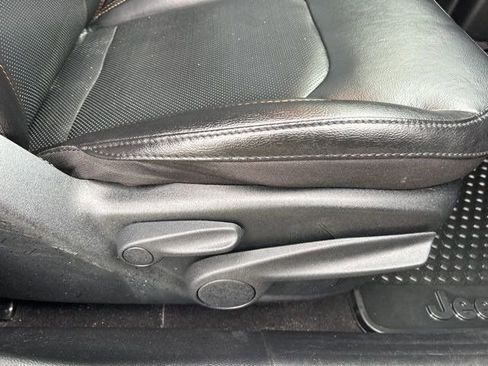 Used 2019 Jeep Compass Limited image 46