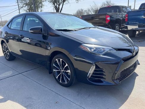 Used 2019 Toyota Corolla XSE image 3