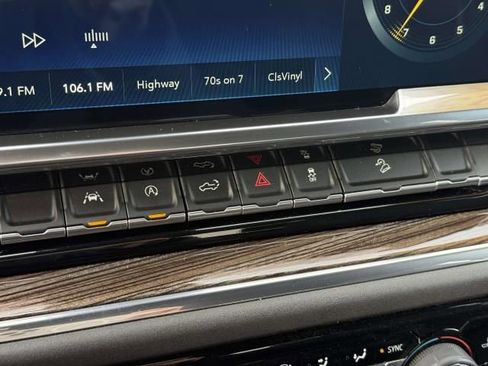 Used 2023 Chevrolet Silverado 1500 LT w/ Z71 Off-Road Package image 26