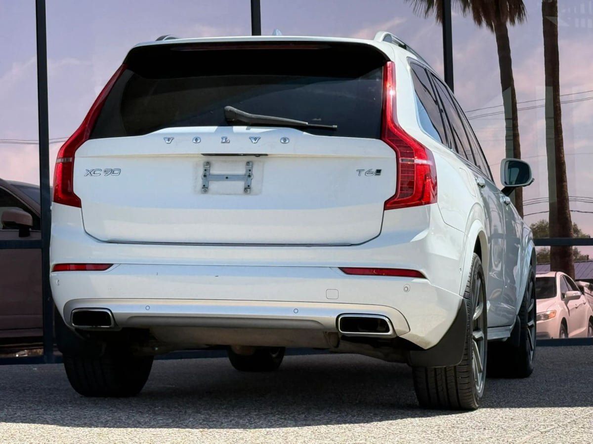 Used 2016 Volvo XC90 T6 Momentum w/ Momentum Plus Package AWD/4WD image 11