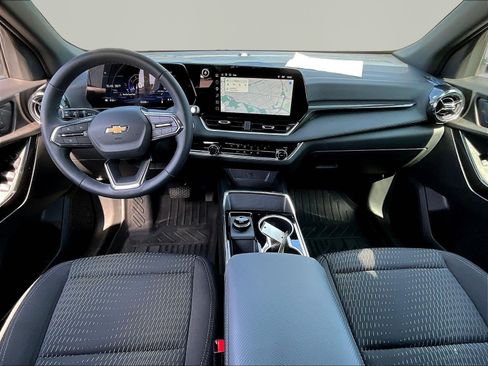 Used 2026 Chevrolet Equinox LT FWD image 7