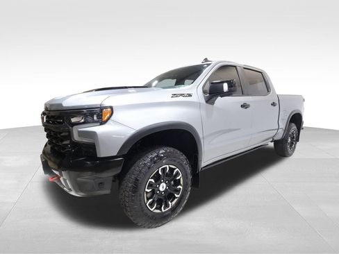 Used 2024 Chevrolet Silverado 1500 ZR2 w/ Technology Package AWD/4WD image 8