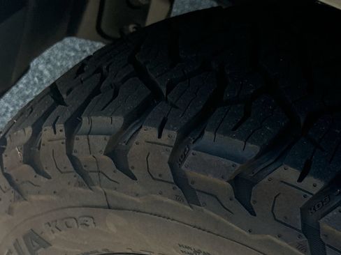 Used 2021 RAM 1500 Laramie AWD/4WD image 10