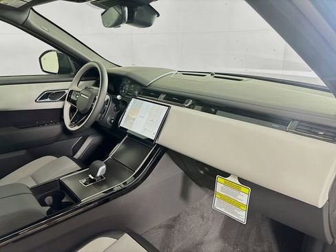 New 2026 Land Rover Range Rover Velar Dynamic SE image 27