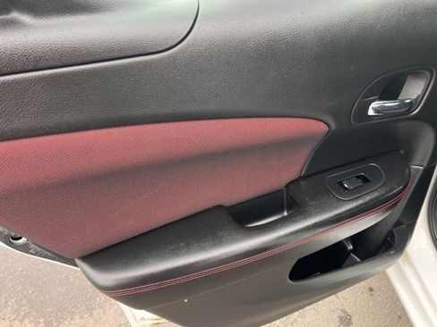 Used 2012 Dodge Avenger SXT Plus image 24