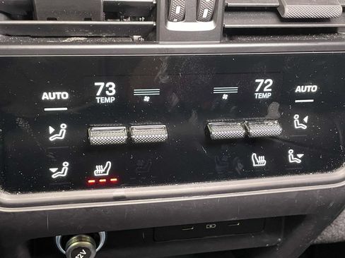 Certified 2025 Porsche Cayenne GTS AWD/4WD image 24