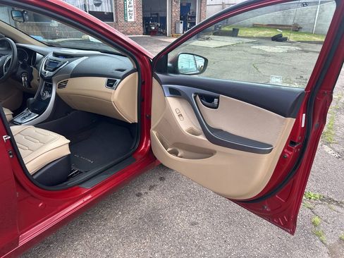 Used 2012 Hyundai Elantra GLS w/ Preferred Pkg 3 FWD image 23