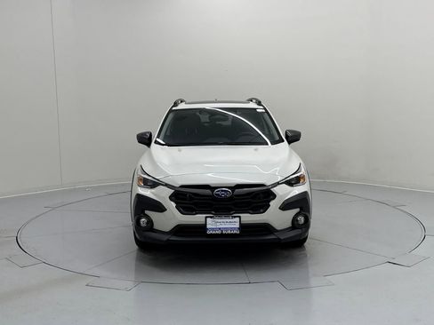 Used 2025 Subaru Crosstrek 2.0i Premium image 9