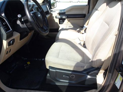 Used 2015 Ford F150 XLT w/ Equipment Group 301A Mid RWD image 18