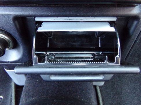 Used 2004 Toyota MR2 image 28