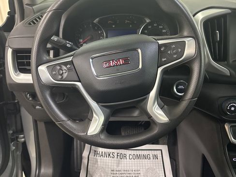 Used 2024 GMC Terrain SLE image 11