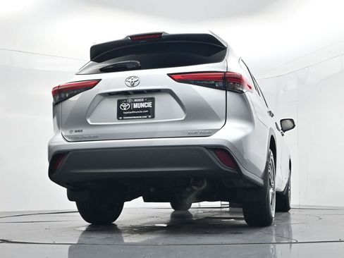 Used 2021 Toyota Highlander XLE image 53