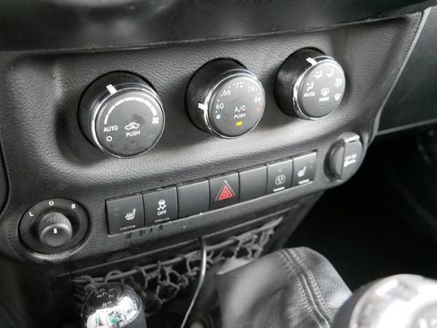 Used 2013 Jeep Wrangler Unlimited Sahara w/ Dual Top Group AWD/4WD image 22