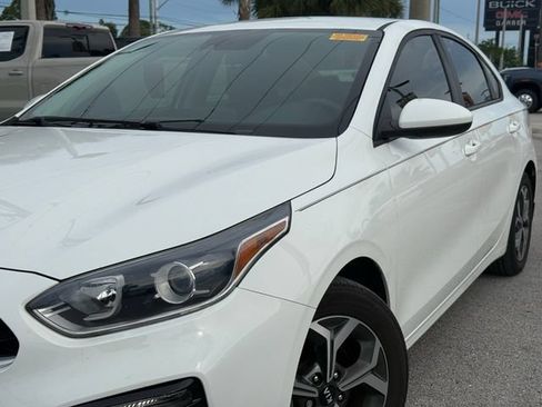 Used 2020 Kia Forte LXS FWD image 6