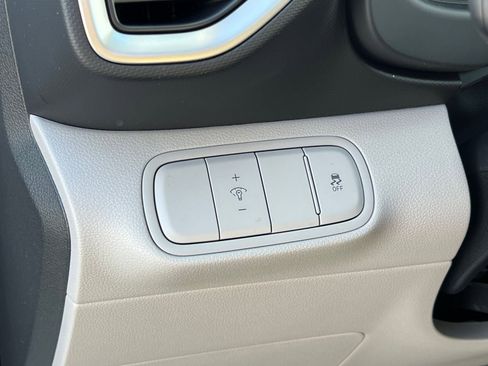 New 2026 Hyundai Venue SEL FWD image 25