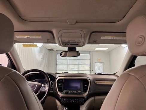 Used 2019 GMC Acadia Denali w/ Technology Package AWD/4WD image 22