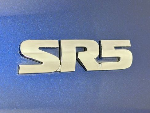 Used 2016 Toyota 4Runner SR5 image 12