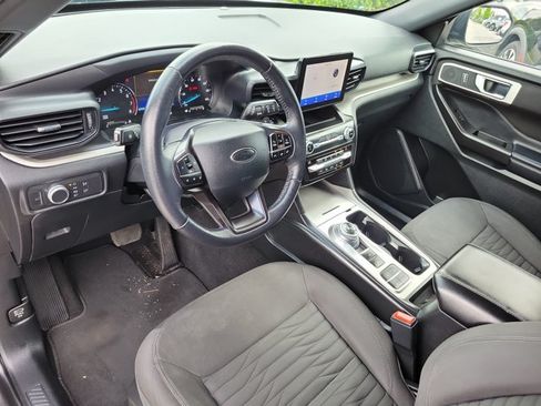 Certified 2020 Ford Explorer XLT RWD image 17