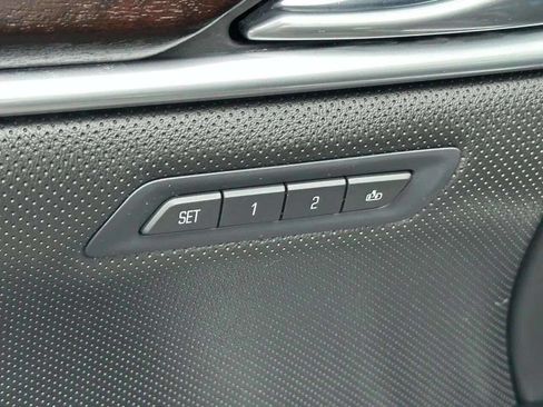 Used 2019 Cadillac XTS Luxury image 19