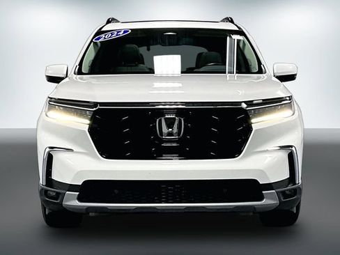 Used 2024 Honda Pilot Touring image 2