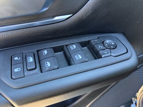 New 2026 RAM 1500 Big Horn AWD/4WD image 13