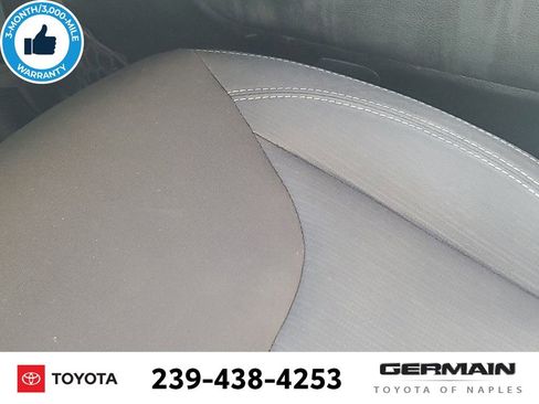 Used 2018 Jeep Wrangler Unlimited Sahara w/ Connectivity Group image 29