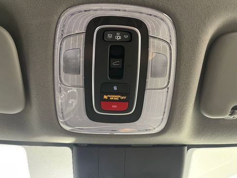 Certified 2022 Hyundai Elantra SEL w/ Convenience + Premium Package image 32