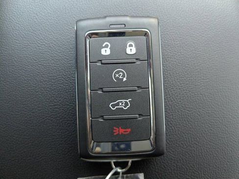 New 2026 Jeep Grand Cherokee Limited RWD image 32