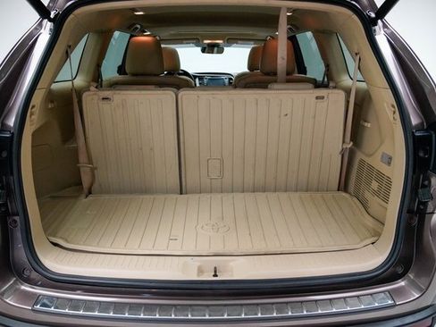 Used 2018 Toyota Highlander XLE image 13