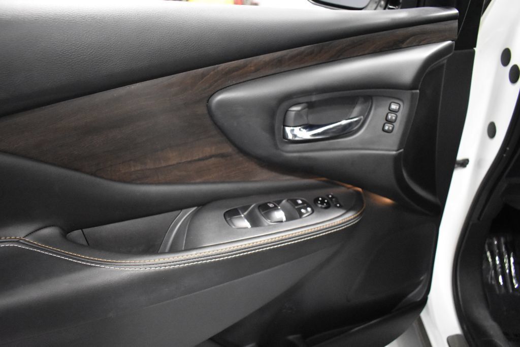 Certified 2023 Nissan Murano Platinum w/ Cargo Package FWD image 15