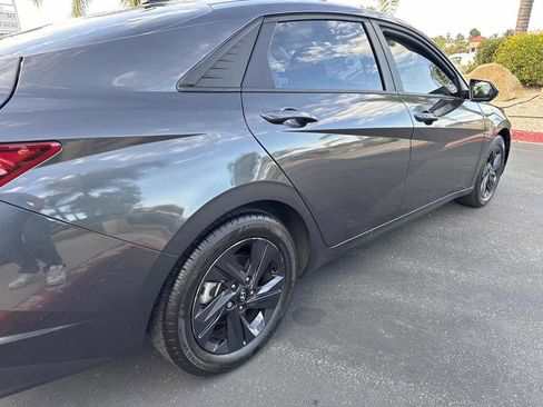 Used 2022 Hyundai Elantra SEL image 20