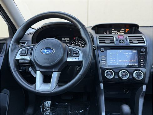 Used 2017 Subaru Forester 2.5i Premium AWD/4WD image 14