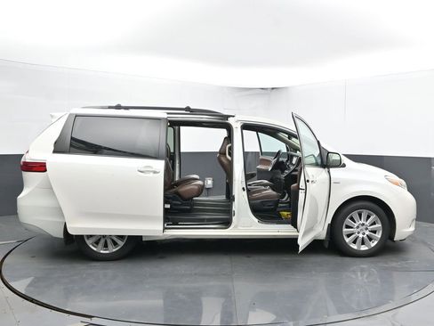 Used 2016 Toyota Sienna Limited Premium AWD/4WD image 65
