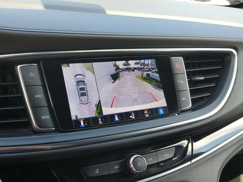 Used 2024 Buick Enclave Avenir w/ Avenir Technology Package image 28