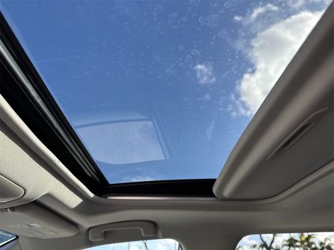 Used 2021 Toyota RAV4 XLE Premium image 53