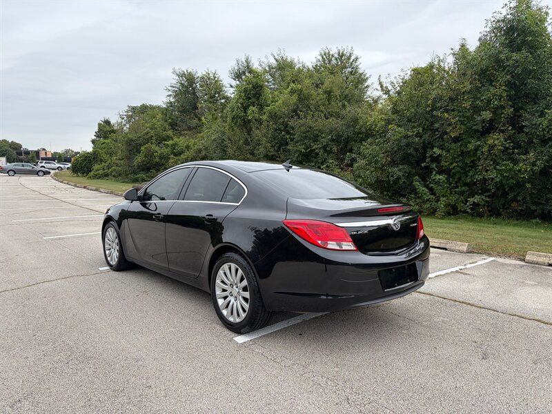 Used 2012 Buick Regal Leather FWD image 3