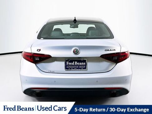 Used 2023 Alfa Romeo Giulia Ti AWD/4WD image 7