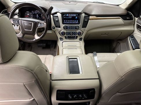 Used 2020 GMC Yukon Denali w/ Denali Ultimate Package AWD/4WD image 4