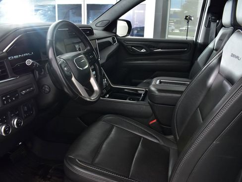 Used 2022 GMC Yukon Denali w/ Denali Ultimate Package image 12