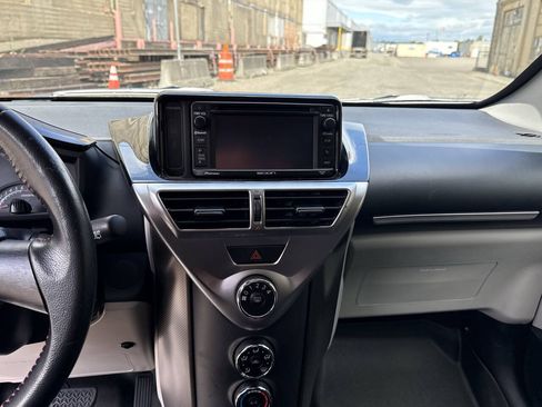 Used 2014 Scion iQ 10 Series FWD image 26