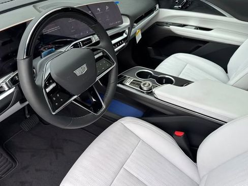 New 2026 Cadillac Lyriq Sport image 10