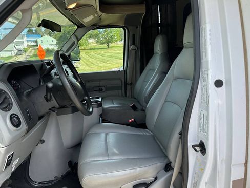 Used 2017 Ford E-350 and Econoline 350 Super Duty w/ Motorhome Prep Package RWD image 2