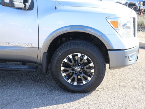 Used 2019 Nissan Titan PRO-4X w/ Pro-4x Convenience Package image 9