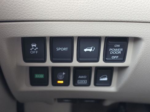 Used 2015 Nissan Rogue SL w/ SL Premium Package image 11