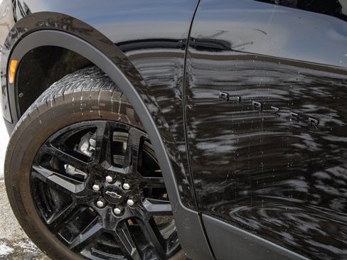 Used 2023 Chevrolet Blazer LT w/ LPO, Black Grille Bar Package image 8